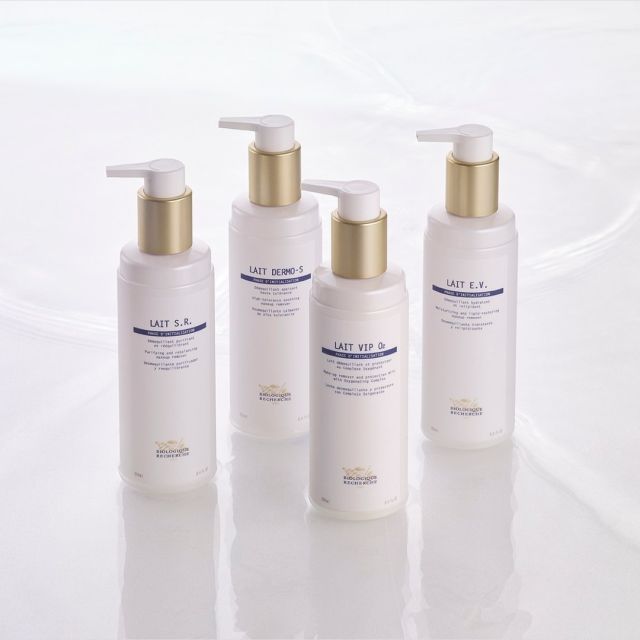 ✨ Découvrez les nouveautés @biologique_recherche ! ✨ 

Le secret d'une peau éclatante réside dans une routine de soins bien conçue avec nos produits Biologique Recherche :

💧 Lait Dermo-S : Sa formule nourrissante apaise et hydrate, laissant une sensation de fraîcheur et de confort. 
💧 Lait S.R. : Offre un nettoyage profond en douceur, éliminant les impuretés et les cellules mortes pour une peau plus lisse et revitalisée. 

Demandez-nous conseil !

@biologique_recherche_paris

#centrethetys #biologiquerecherche #soinbeauté #soinvisage #morningroutine #soin #nettoyage