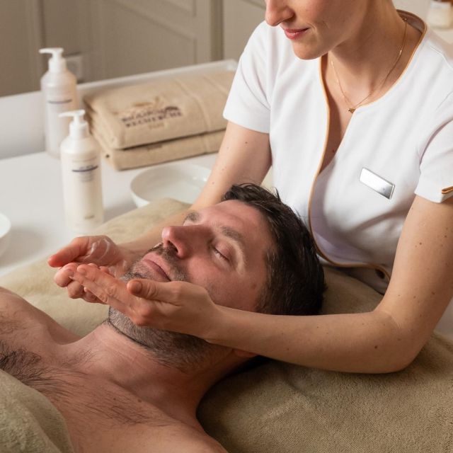 Messieurs, vous méritez d'être choyés ! En cette Journée de l'Homme, découvrez les soins Biologique Recherche conçus spécialement pour vous.

💆 Offrez-vous une pause bien-être avec nos soins experts.
🌿 Nos produits de qualité sublimeront votre peau et renforceront votre élégance naturelle.

Découvrez notre sélection de soins masculins et vivez une expérience de soin inégalée.

#centrethetys #biologiquerecherche #homme #soin #soinhomme #bienetre #soinvisage #soincorps