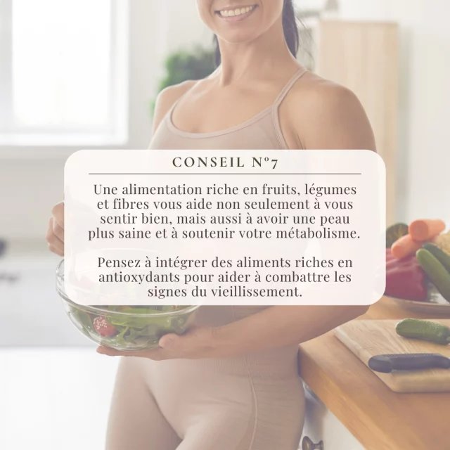 🥗🍇 Conseil N°7 — Et si votre assiette devenait votre alliée beauté ?

Une alimentation riche en fruits, légumes et fibres ne se contente pas de vous faire du bien de l’intérieur 🌿
Elle est aussi votre meilleure alliée pour :
✨ Une peau plus saine
🔥 Un métabolisme au top
🧘‍♀️ Un bien-être durable

💡 En particulier, les antioxydants jouent un rôle clé pour freiner les signes du vieillissement cutané.
On les trouve notamment dans :
🍓 les baies rouges
🥦 le brocoli
🍫 le cacao
🥑 l’avocat
🍵 le thé vert

👉 Chez Centre Thetys, nous croyons à une beauté globale, qui passe par l’accompagnement en soin et par des conseils simples à appliquer au quotidien 💛

Prenez soin de vous, de votre peau, et de votre vitalité… dès votre prochaine assiette 🥰

#CentreThetys #ConseilBeauté #AlimentationSaine #Antioxydants #PeauSaine #BeautéDeLaPeau #BienÊtre #AntiAge #EsthétiqueAvancée #GlowFromWithin #HealthySkin #NutritionEtBeauté