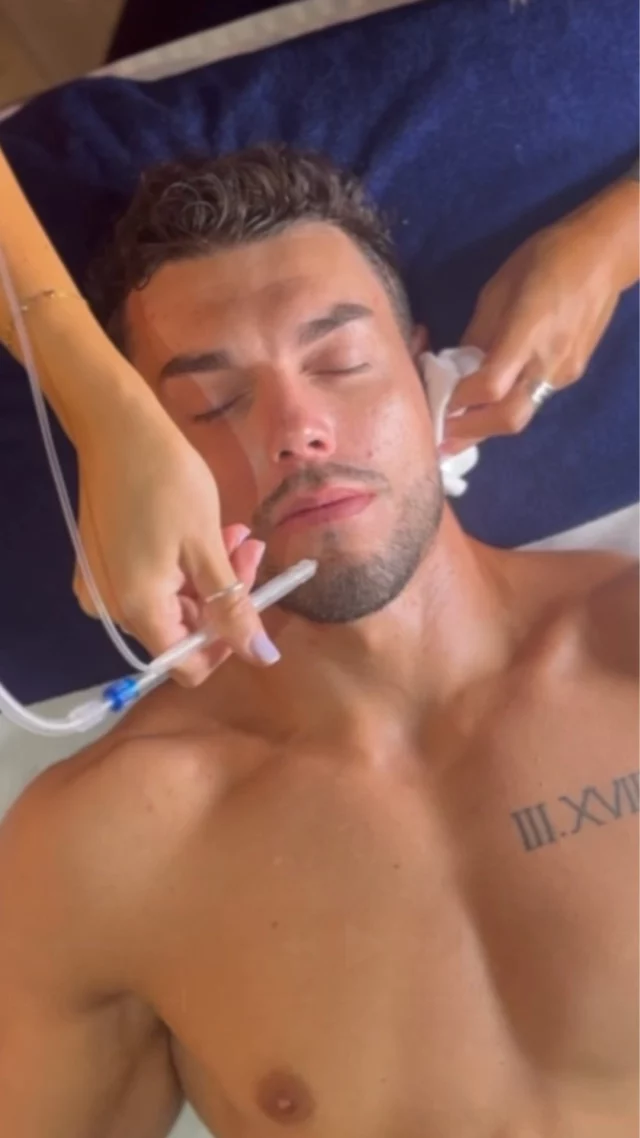 💧 Le soin JetPeel, aussi pour vous messieurs !

Un traitement innovant qui nettoie, hydrate et revitalise la peau en profondeur, sans aiguilles et sans douleur.

👉 Il élimine les impuretés, atténue les signes de fatigue et booste l’éclat de la peau.
👉 Résultat : un teint plus net, une peau plus fraîche et un vrai coup de boost pour votre confiance.

📅 Réservez votre séance JetPeel au Centre Thetys et découvrez la différence.

#menskincare #centrethetys #skincare #solutionvisage #jetpeel #glowyskin #skincareroutine